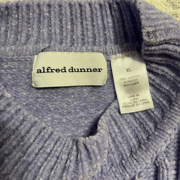 Beautiful Alfred Dunner Women's Lavendar Sweater. Size XL - Picture 4 of 4